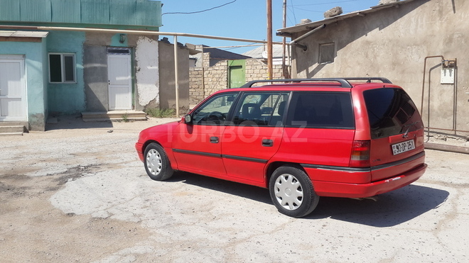 Opel Astra 1996, 237,000 km - 1.6 l - Bakı