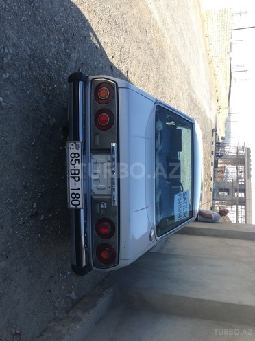 Nissan  1987, 980,000 km - 2.0 l - Bakı