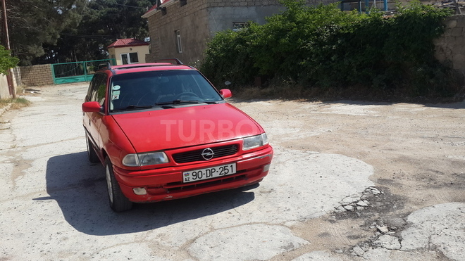 Opel Astra 1996, 237,000 km - 1.6 l - Bakı