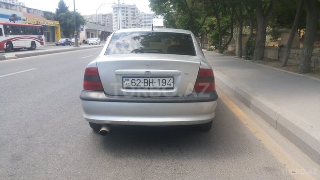 Opel Vectra 1997, 350,000 km - 1.8 l - Bakı