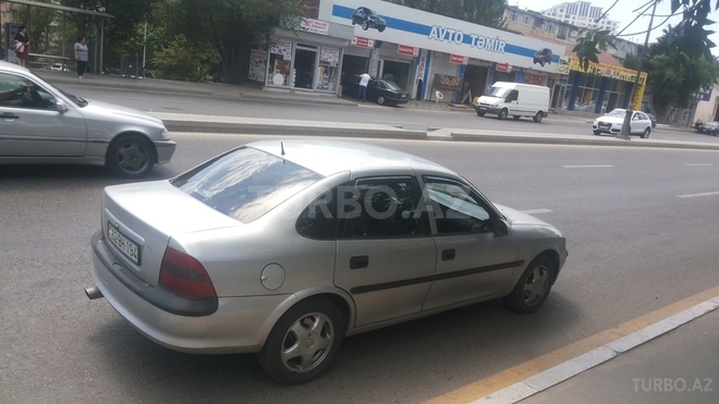 Opel Vectra 1997, 350,000 km - 1.8 l - Bakı