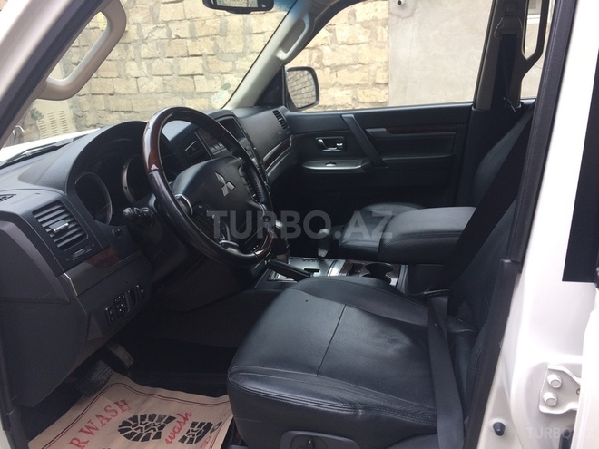 Mitsubishi Pajero 2013, 109,000 km - 3.8 l - Bakı