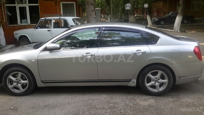 Nissan Teana 2004, 218,000 km - 2.3 l - Qusar