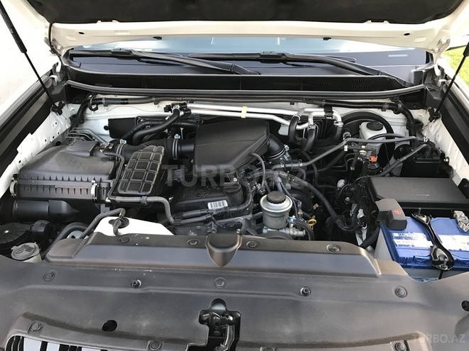 Toyota Prado 2010, 103,000 km - 2.7 l - Zaqatala