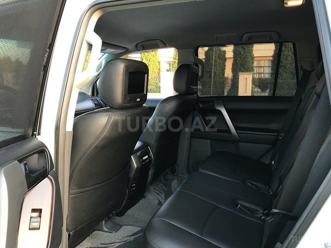Toyota Prado 2010, 103,000 km - 2.7 l - Zaqatala