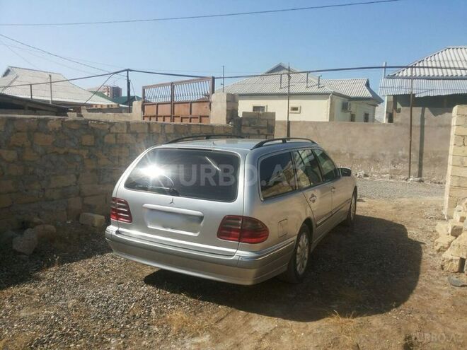 Mercedes E 220 2000, 500,000 km - 2.2 l - Sumqayıt