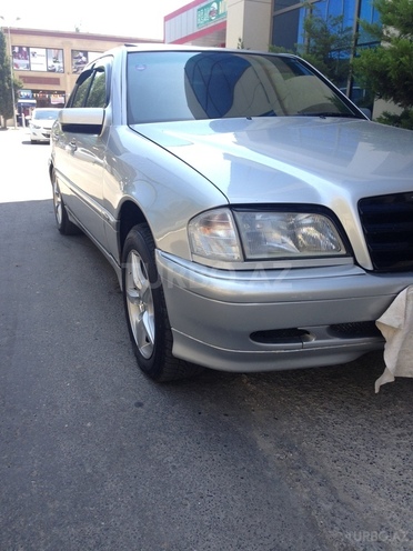 Mercedes C 230 2000, 211,000 km - 2.3 л - Bakı