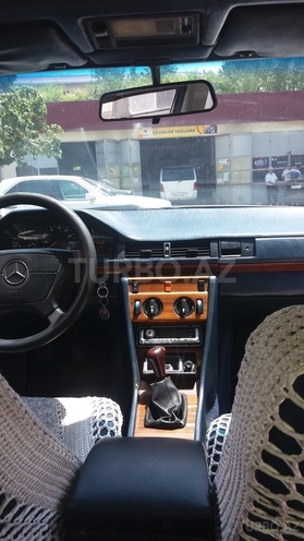 Mercedes E 200 1992, 380,000 km - 2.0 l - Sumqayıt