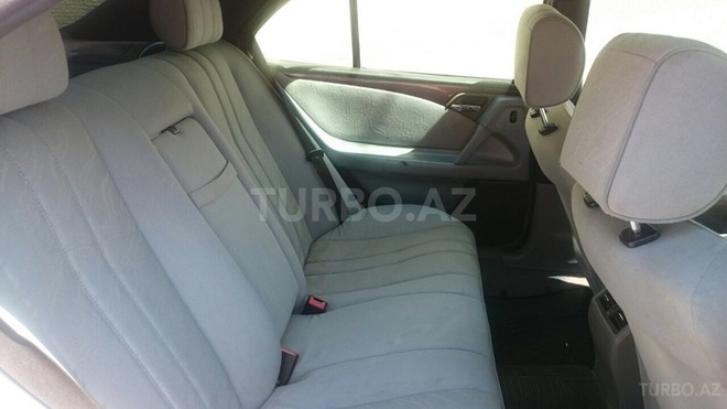 Mercedes E 230 1995, 367,000 km - 2.3 l - Quba