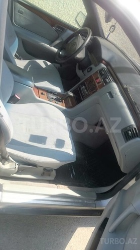 Mercedes E 230 1995, 367,000 km - 2.3 l - Quba