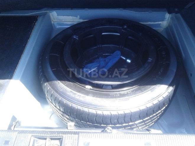 Mercedes E 240 2001, 186,000 km - 2.4 l - Bakı