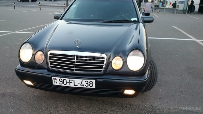 Mercedes E 230 1997, 410,001 km - 2.3 l - Bakı