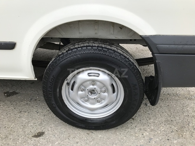 Ford Transit 2002, 337,200 km - 2.4 l - Quba
