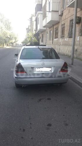 Mercedes C 250 1995, 465,800 km - 2.5 l - Bakı