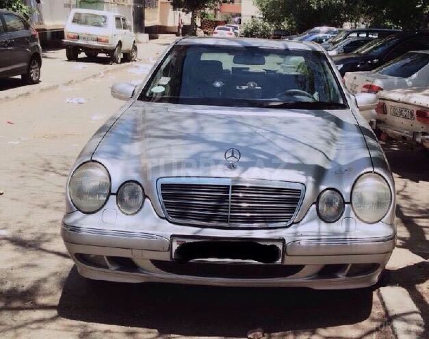 Mercedes E 240 2001, 214,123 km - 0.4 л - Bakı