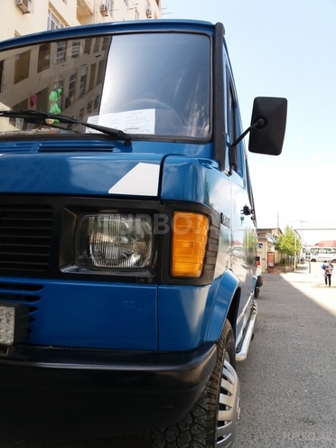 Mercedes 208 D 1995, 1,000,000 km - 2.3 l - Bakı