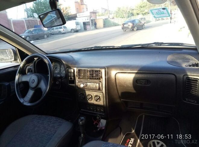 Volkswagen Polo 1995, 289,449 km - 1.6 l - Bakı