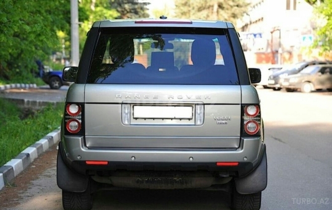 Land Rover Range Rover 2010, 132,000 km - 5.0 л - Bakı