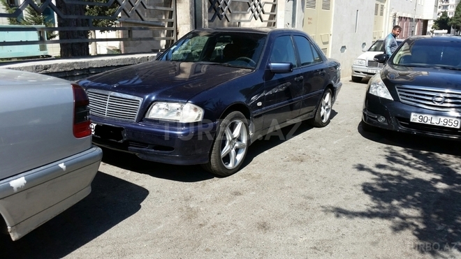 Mercedes C 220 1999, 310,000 km - 2.2 l - Bakı
