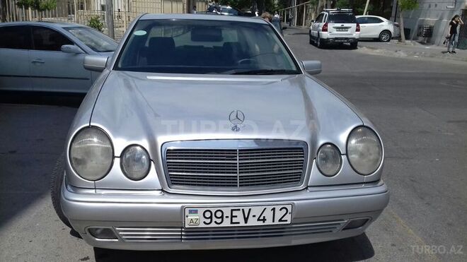 Mercedes E 220 1999, 370,000 km - 2.2 l - Bakı