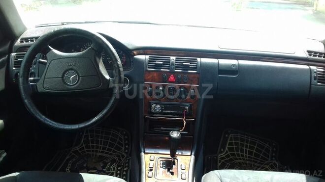 Mercedes E 220 1999, 370,000 km - 2.2 l - Bakı