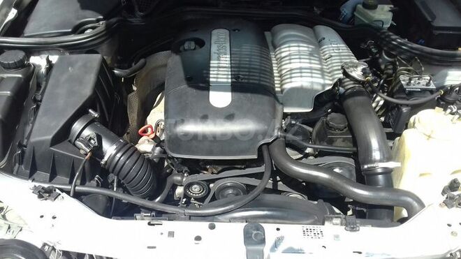 Mercedes E 220 1999, 370,000 km - 2.2 l - Bakı