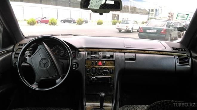 Mercedes E 230 1997, 192,224 km - 2.3 l - Bakı