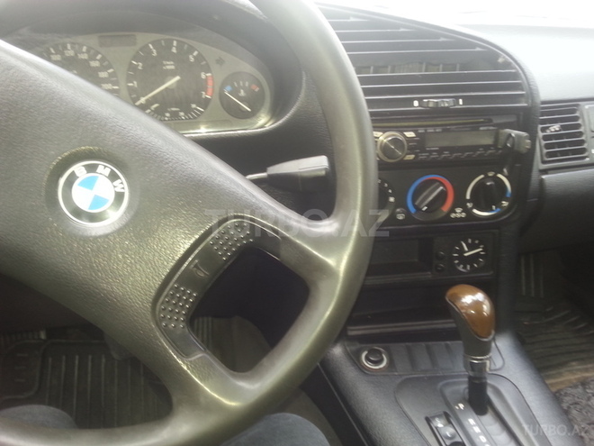BMW 320 1992, 132,600 km - 2.0 л - Bakı