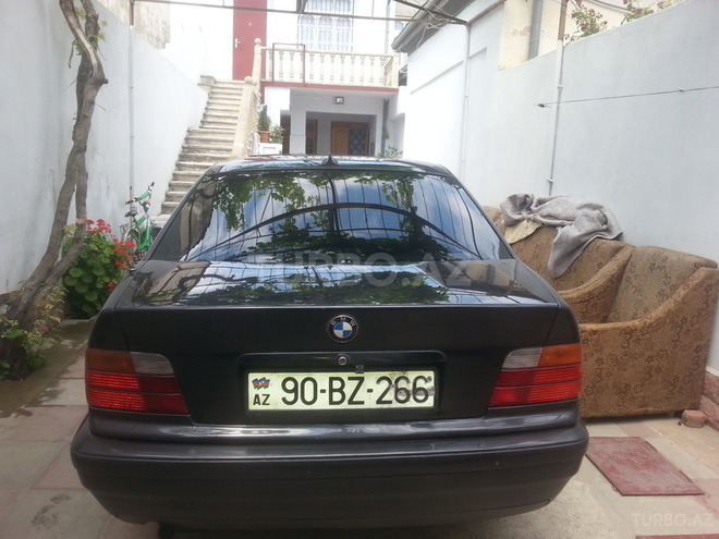 BMW 320 1992, 132,600 km - 2.0 л - Bakı
