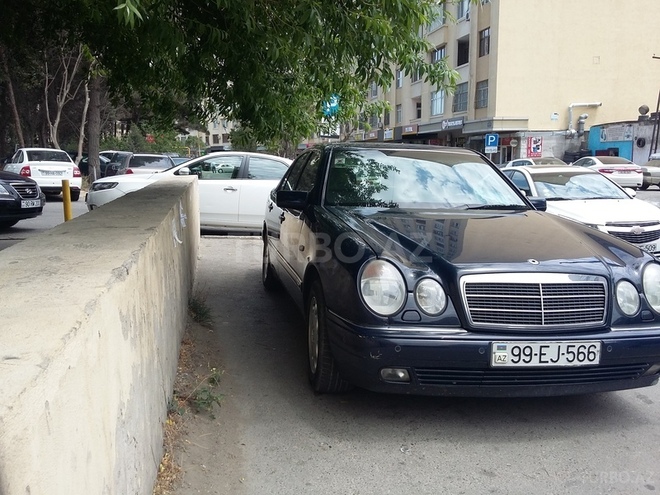 Mercedes E 240 1998, 263,000 km - 2.4 l - Bakı