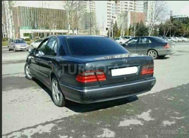 Mercedes E 220 2000, 280,000 km - 2.2 l - Bakı