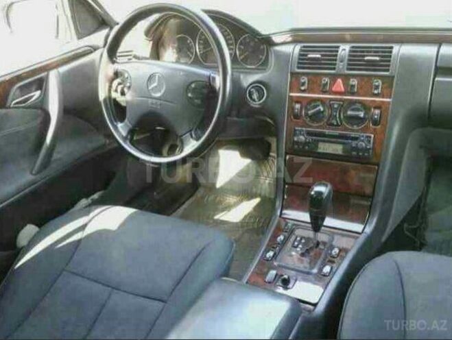Mercedes E 220 2000, 280,000 km - 2.2 l - Bakı