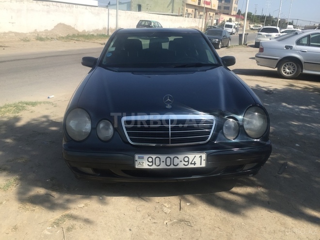 Mercedes E 220 2000, 379,000 km - 2.2 l - Bakı
