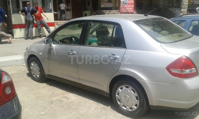 Nissan Tiida 2006, 319,000 km - 1.6 l - Bakı