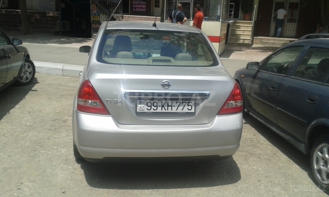 Nissan Tiida 2006, 319,000 km - 1.6 l - Bakı