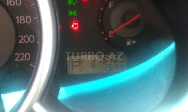 Nissan Tiida 2006, 319,000 km - 1.6 l - Bakı
