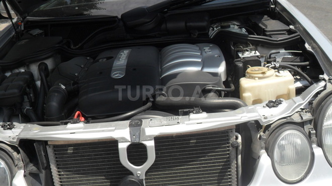 Mercedes E 270 2001, 229,000 km - 2.7 л - Bakı