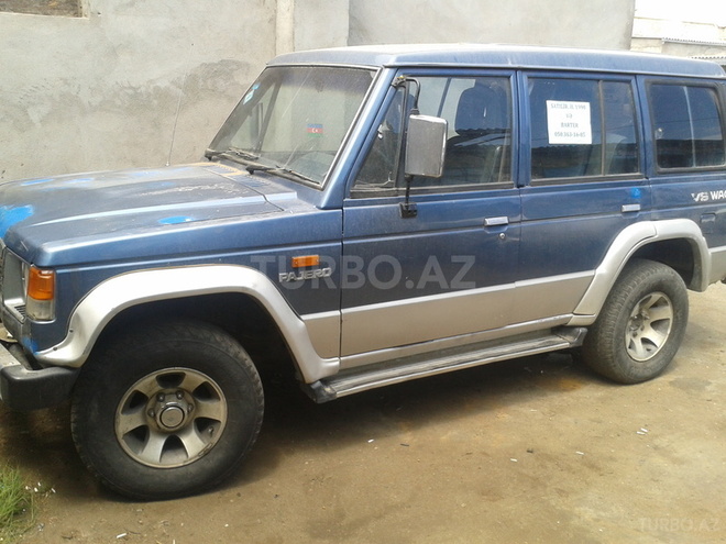 Mitsubishi Pajero 1990, 200,000 km - 0.3 l - Bakı