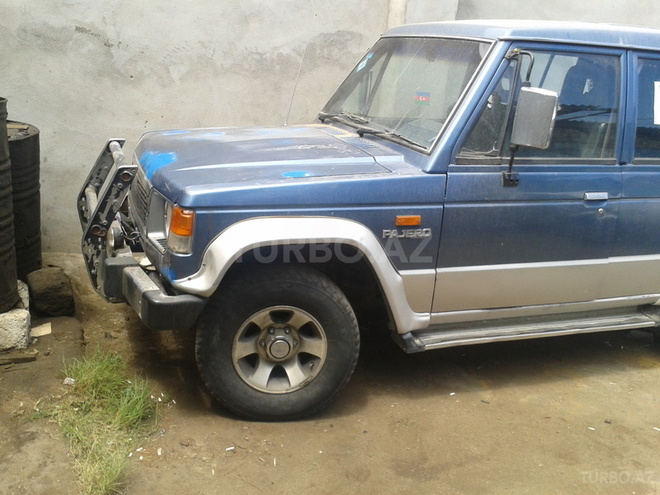 Mitsubishi Pajero 1990, 200,000 km - 0.3 l - Bakı
