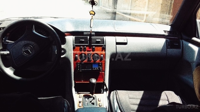 Mercedes E 230 1999, 1,950,530 km - 2.3 l - Bakı
