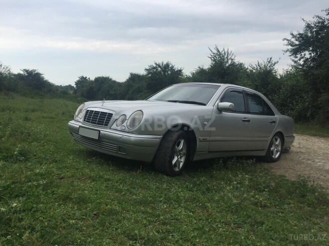 Mercedes E 240 1998, 190,000 km - 2.4 л - Quba