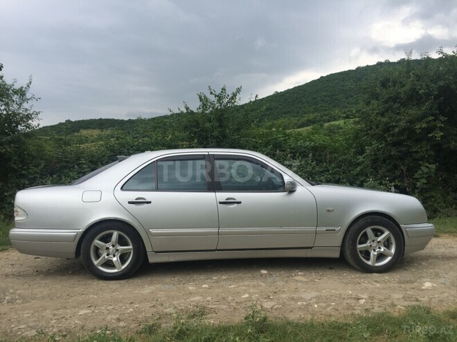 Mercedes E 240 1998, 190,000 km - 2.4 л - Quba