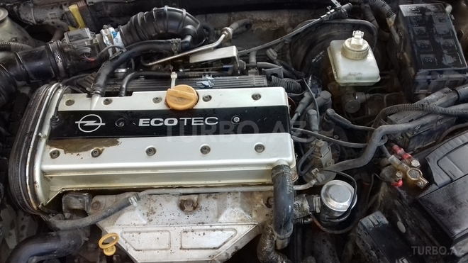 Opel Vectra 1997, 176,000 km - 2.0 л - Bakı