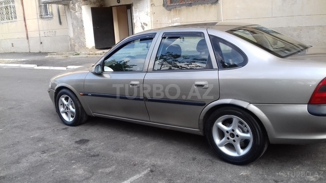 Opel Vectra 1997, 176,000 km - 2.0 л - Bakı