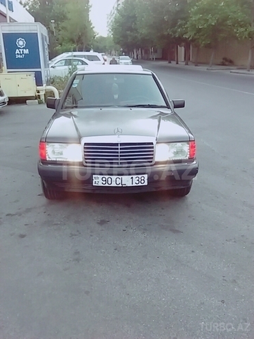 Mercedes 190 1993, 243,432 km - 2.0 л - Bakı