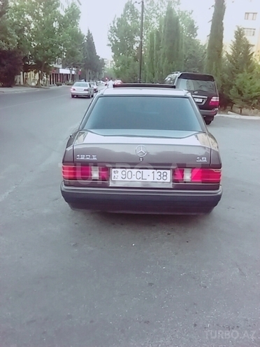 Mercedes 190 1993, 243,432 km - 2.0 л - Bakı