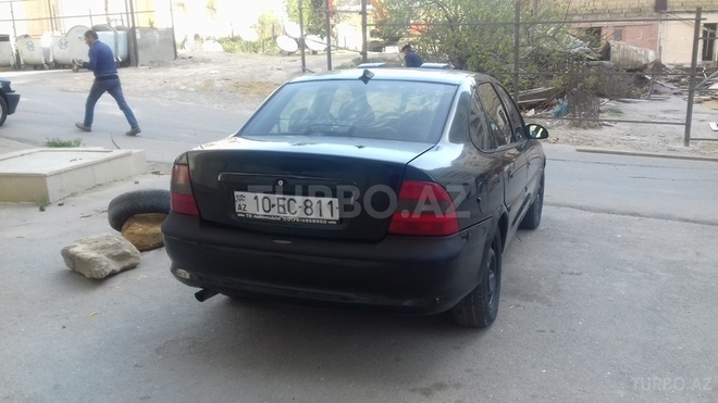 Opel Vectra 1997, 324,500 km - 1.6 л - Bakı
