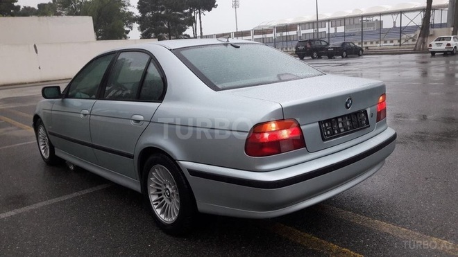 BMW 528 1997, 256,000 km - 2.8 l - Sumqayıt