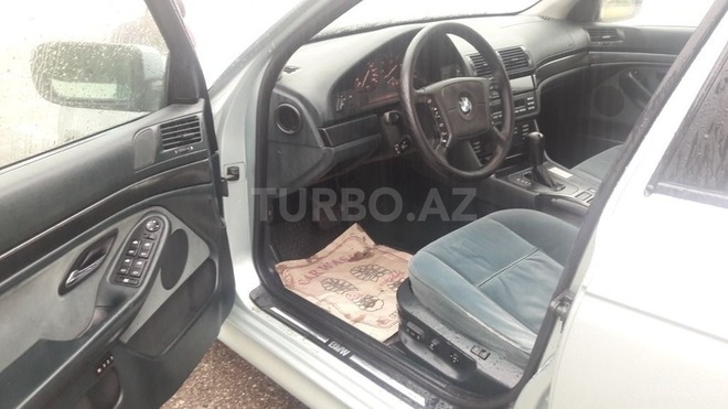 BMW 528 1997, 256,000 km - 2.8 l - Sumqayıt