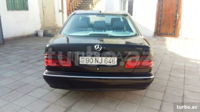 Mercedes E 280 2000, 194,000 km - 2.8 l - Bakı